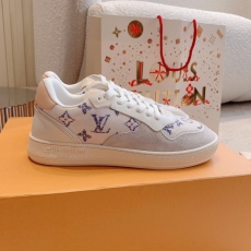 Louis Vuitton Low Shoes